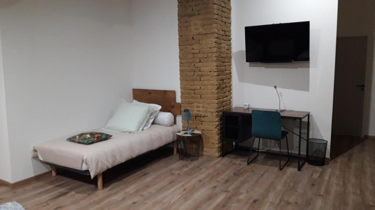 Les Chambres De Lili Saint-Loup  Kültér fotó